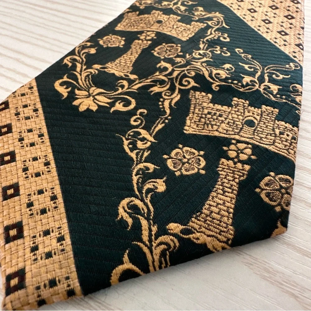 Vintage Chadwick Wembley Neck Tie for Brown Olive or Black Suits Green Gold